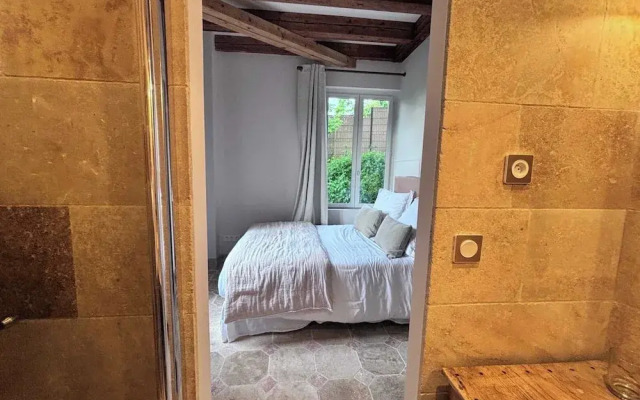 Exceptional 5 Bedroom House Near the Beach