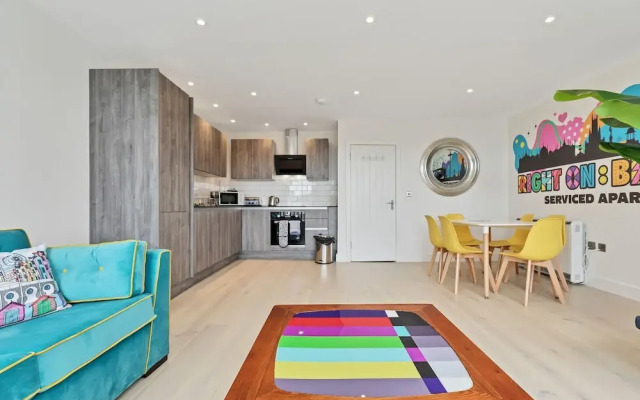 Right On : Bright On Apartment 1E | By My Getaways