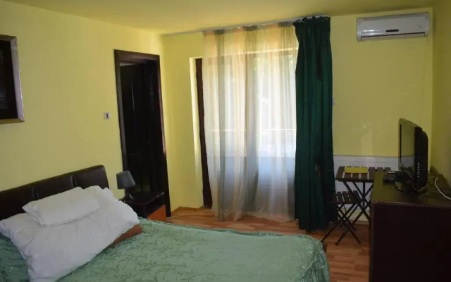 Fata verde - La Padure