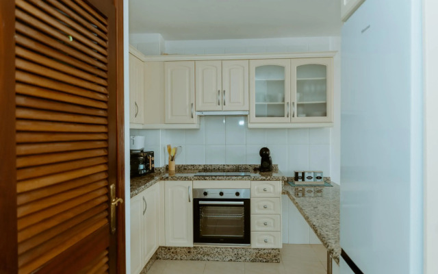 Seaview Splendor 2 Bedroom Modern Comfort