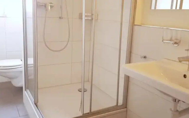 Easy-Living Budget Rooms Lindenstrasse 48