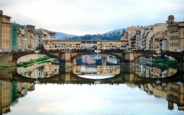 Santa Croce. Quiet, large and luminous loft
