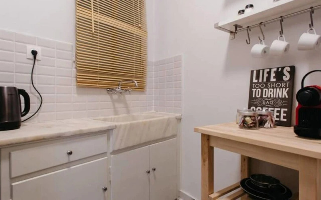 UPSTREET Zeus Temple View 2BD Apt Acropolis-Plaka