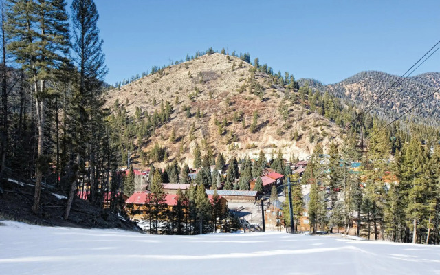 WorldMark Red River