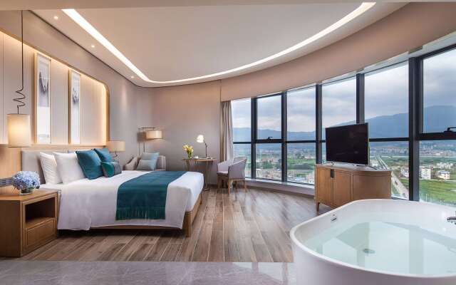 Ramada Plaza Fuxian Lake