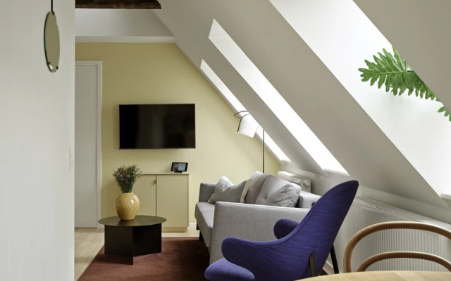 Apēron Apartment Hotel