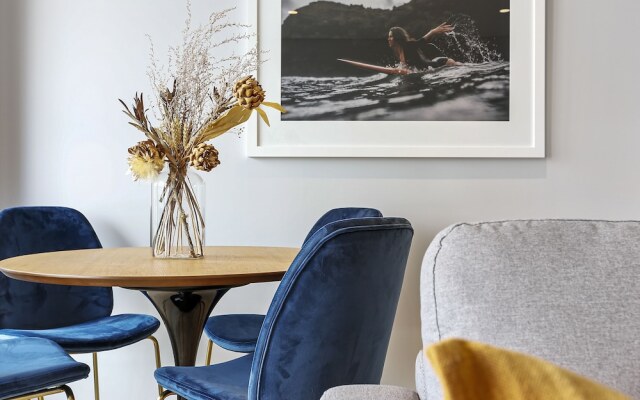 Modern Elegance near Victoria Park by Urban Butler