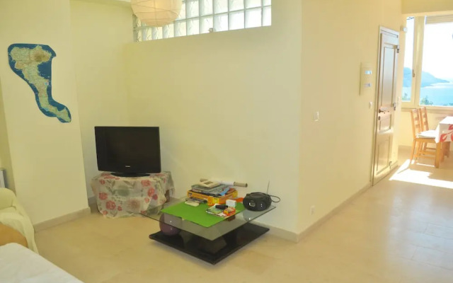 House Lemoni, Apartment C - Pelekas, Corfu