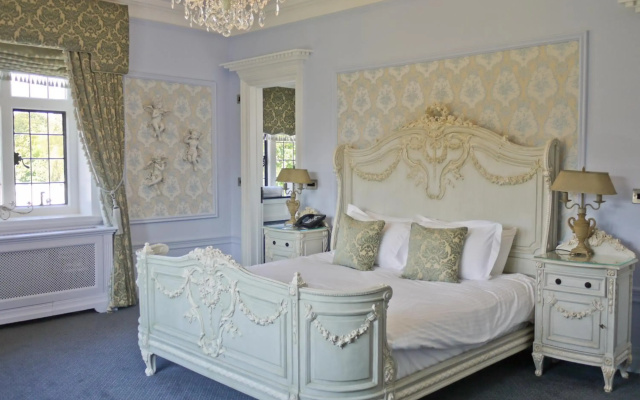 Greenwoods Hotel Spa