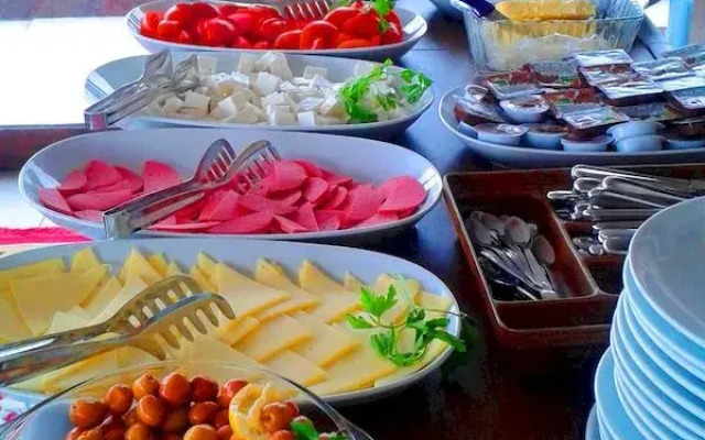 Istanbul Sydney Apart