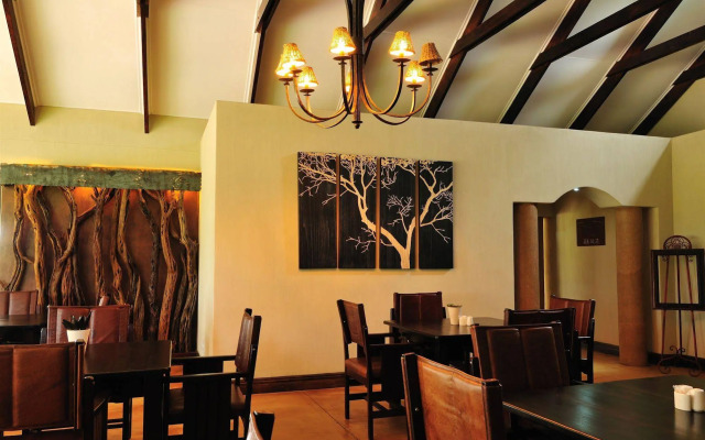 Otjiwa Safari Lodge