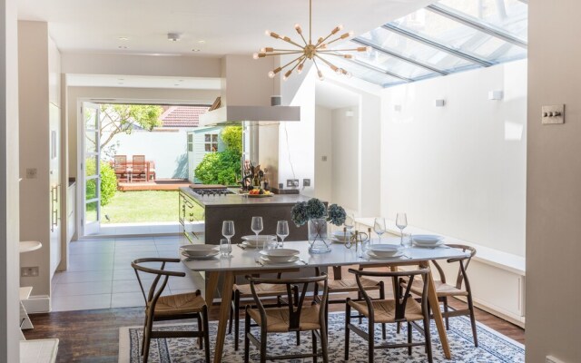 Lavish Nordic Styled Fulham Home by the Thames