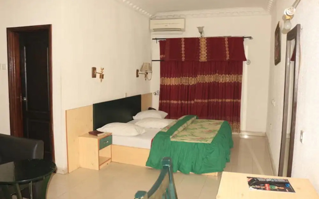 Amanda Hotels Limited