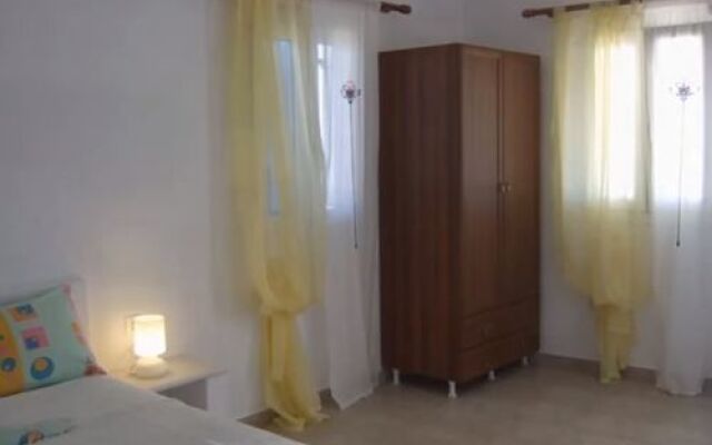 Donoussa Rooms