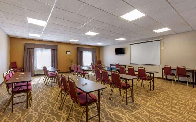 Comfort Suites Perrysburg - Toledo South