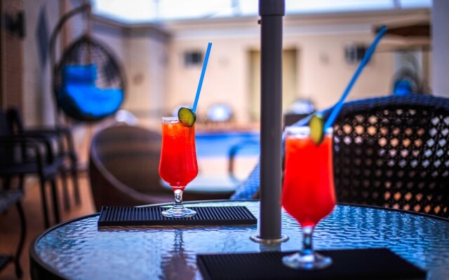 Joygate Hotel & Suites