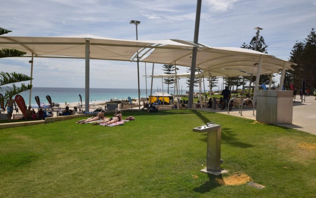 Scarborough Beach Front Resort Shell 13