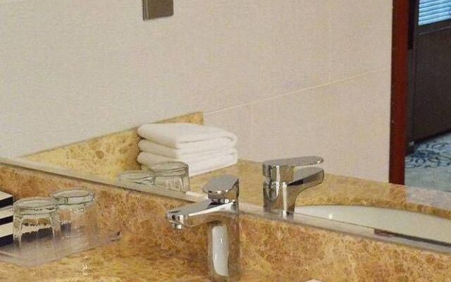 Qingdao Haizhizi Hotel