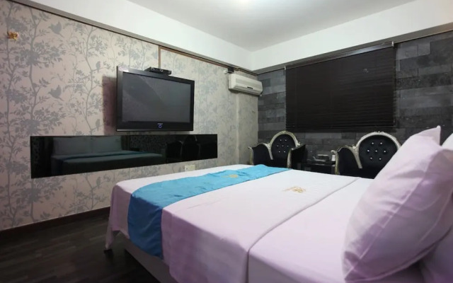 Regency Motel