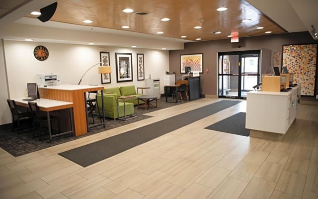 Holiday Inn Express Winfield, an IHG Hotel