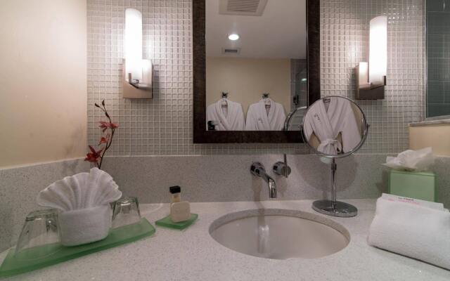 Orchid Key Inn - Adults Only