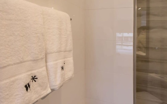 w Brilliant 1BR in Miraflores