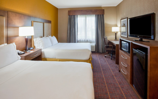Holiday Inn Express Hotel & Suites Brainerd-Baxter by IHG