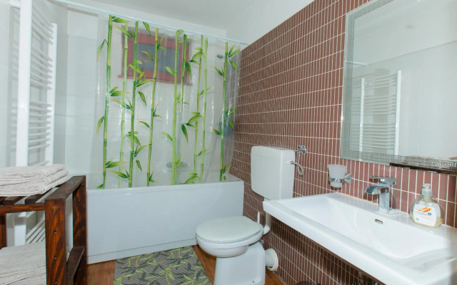 Thirsty River Apartments