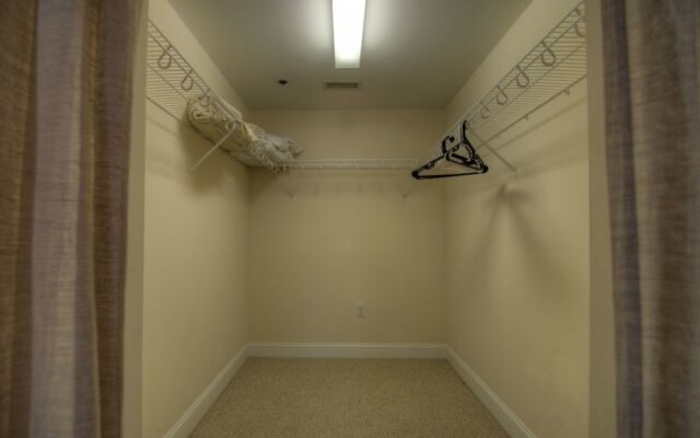 Biltmore Village Hideaway - 2 Br Condo