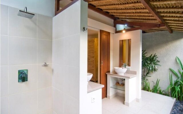 Villa Warna Warni