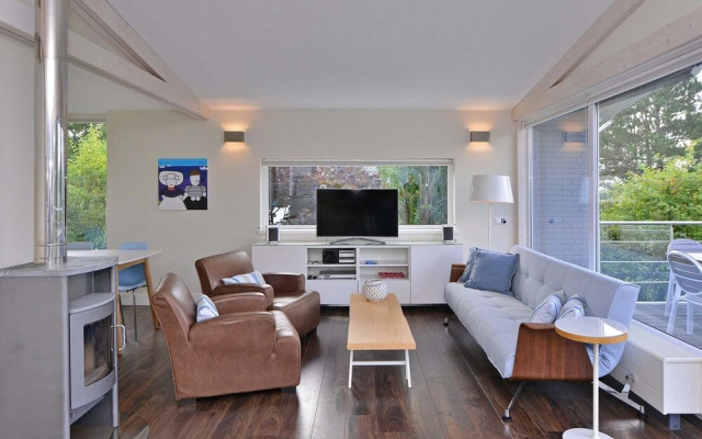 Detached Villa Near Lake Veere