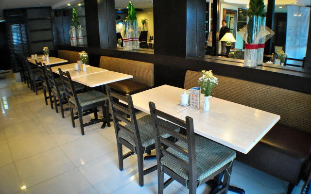Fersal Hotel Neptune Makati