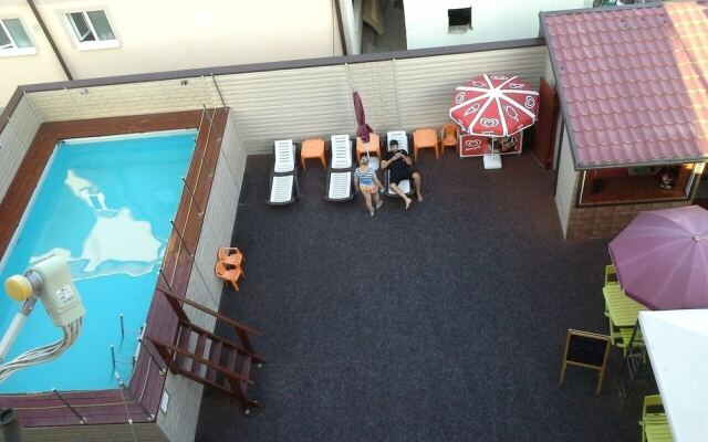 ?rystal Guest house