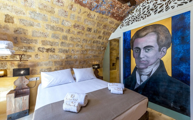 10GR Boutique Hotel and Wine Bar