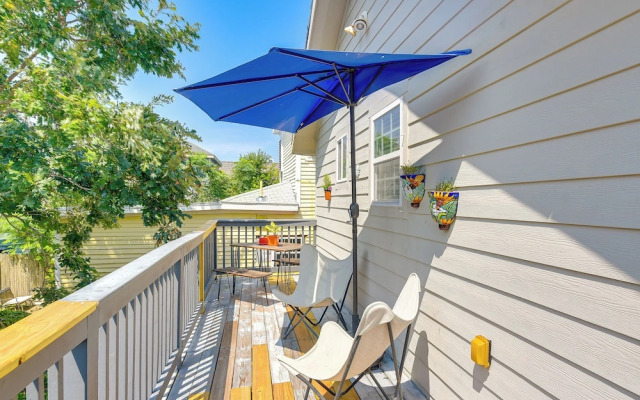 Private Beach Pass: Cozy Galveston Apartment!