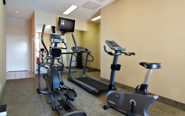 Holiday Inn Express Vancouver-Metrotown (Burnaby), an IHG Hotel