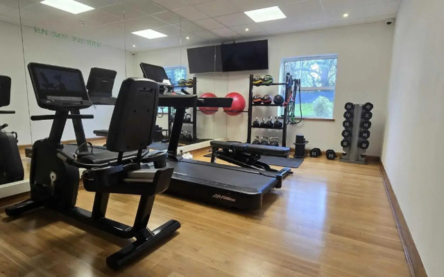 Holiday Inn Bristol Airport by IHG