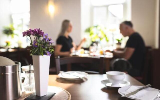 Friedrichshof Restaurant & Pension