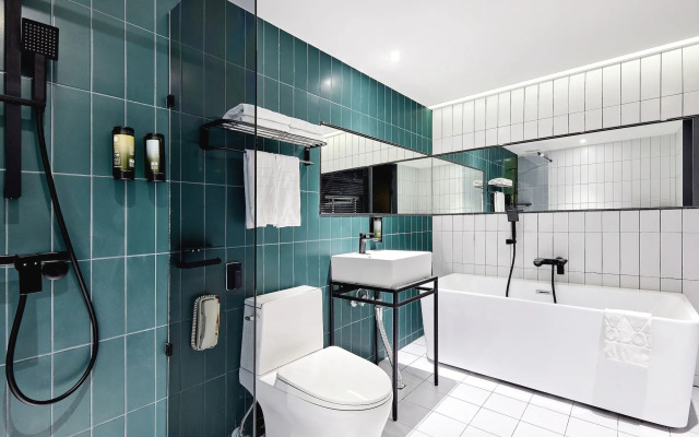 Kolon Hotel