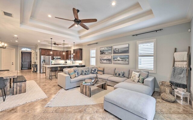 Coastal Naples Getaway ~ 2 Mi to Beaches!