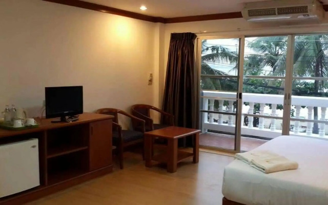 Sea Falcon Hotel