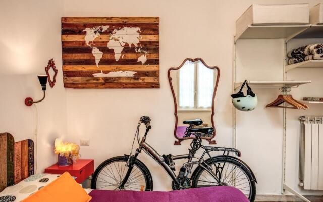 Free Bike in Urban Chic Studio - by BRAVE