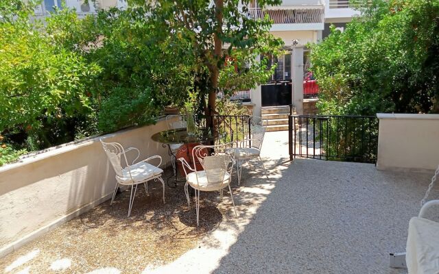 Cosy Villa With Garden, Near the Beach in Greece
