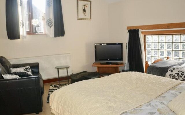 Ravencar Farm Bed and Breakfast