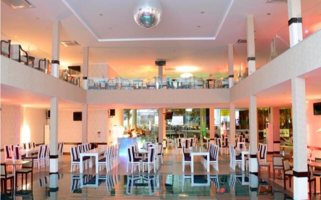 Hai Ba Trung Hotel