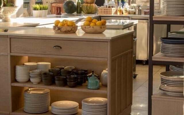 IridaChic Boutique Hotel & Spa