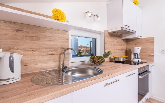 Awesome Apartment in Krk With 3 Bedrooms and Wifi