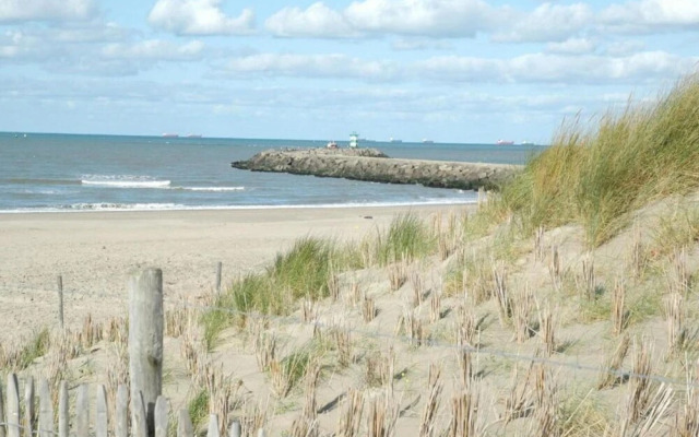 Scheveningen Flat Near Beach