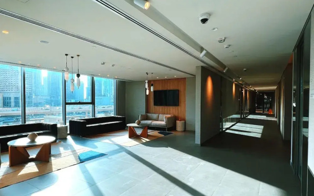 Regal 3BR Maid w Burj Khalifa View Balcony
