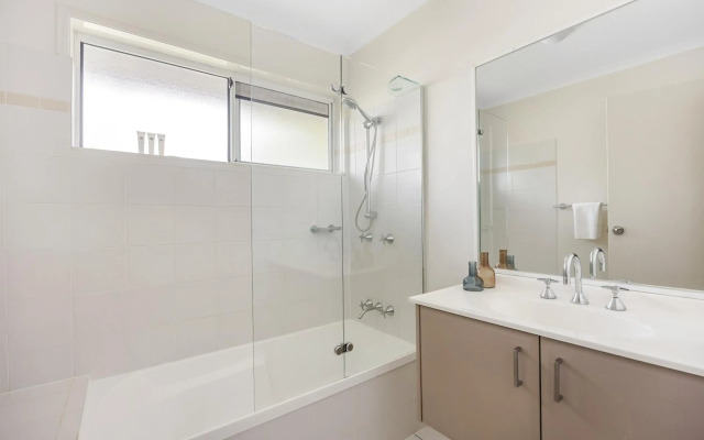 Noosa Outrigger Beach Resort